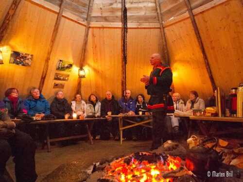 Historie og fortellinger i samisk lavvo