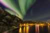 Nordlys over fjorden og Vesterålen Rorbuer
